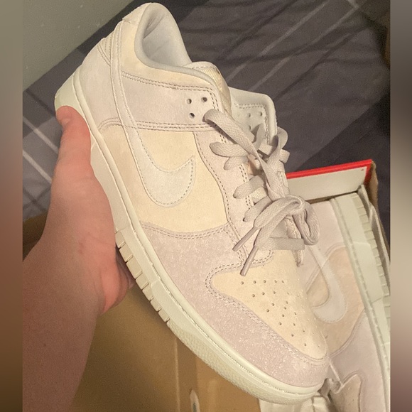 Nike dunk low cast grey